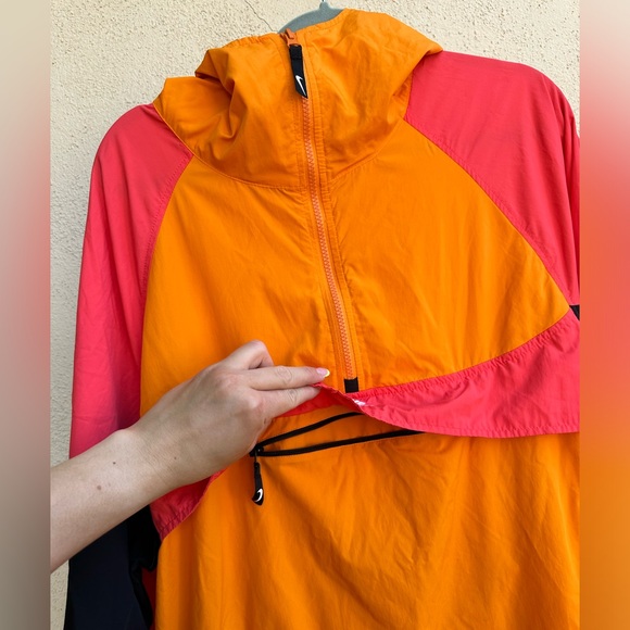 Nike - half zip up windbreaker size XL - Picture 5 of 7
